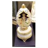 Kurt Adler musical Christmas decor