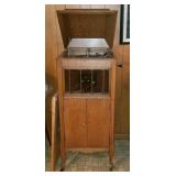 Beautiful Tiger Oak Victrola with (rare) Record Selector 