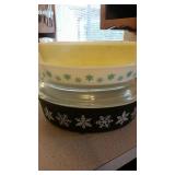 Vitage Pyrex