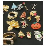 TONS of costume/vintage costume jewelry & brooches