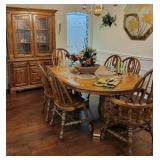 Beautiful dining rooms suit ~ Set a beautiful table for the upcoming holidays !
