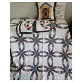 Double Wedding Ring Quilt With Matching Shams & Patchwork Pillow 