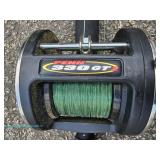  Penn 330 GT2 fishing reel with Billfisher SSU3080C-6 rod for 30-80 lb line 