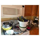Tons of Kitchenware