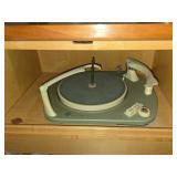 Turntable inside Console 