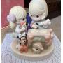 Gift Shop in Harmony: Swarovski, Precious Moments, & Christmas Decor Online Auction - Ends 10/20!