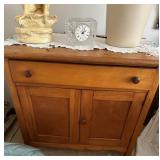 ANTIQUE WASHSTAND