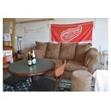 Sofa Red Wings Flag