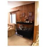 Nice Glassware and decorator Items