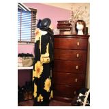 Mannequin, Hat Dress Chest Display Items