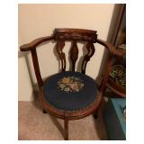 Vtg.Corner Chair