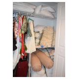 Tablecloths, Dubets Pillows