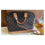 Estate Sale Near Keystone at the Crossing Online Auction - Ends 9/26!