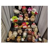 Guess what??? Christmas owls ornaments again!