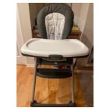 Graco foldable baby feeding chair