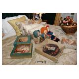 025-Some Highlights Crest Hill Estate Sale