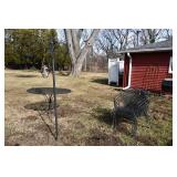 829-Back Yard 829-Back Yard