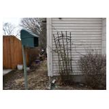 422-Back Yard 422-Back Yard