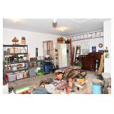 Garage (3) Garage (3)