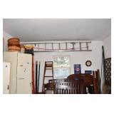 Garage (46) Garage (46)