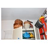 Garage (53) Garage (53)