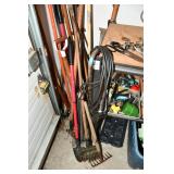 Garage (73) Garage (73)