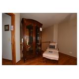 820-Hallway