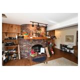 320-Family Room