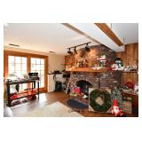 321-Family Room