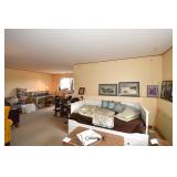317-Family Room
