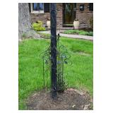 689-Front Yard