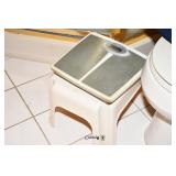 429-Bathroom B 429-Bathroom B