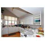 064-Kitchen