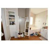 386-Bathroom A