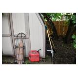 927-Back Yard 927-Back Yard