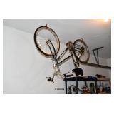 747-Garage