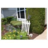 689-Back Yard 689-Back Yard