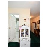 1060-Hallway