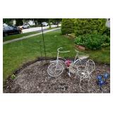 891-Front Yard