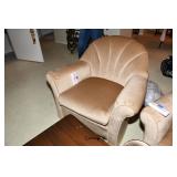 055-02 Living Room  (21)