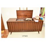 057-02 Living Room  (23)