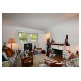 130-03 Family Room  (2)