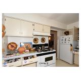 182-04 Kitchen (3)