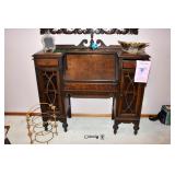 0014-Some Highlights Carol Stream Estate Sale