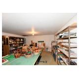 1702-Bonus Room
