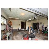 851-Garage