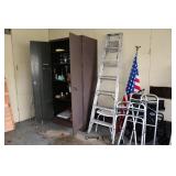 909-Garage
