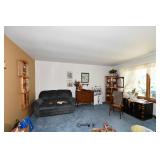 032-Family Room