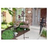 916-Front Yard