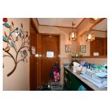 712-Bathroom